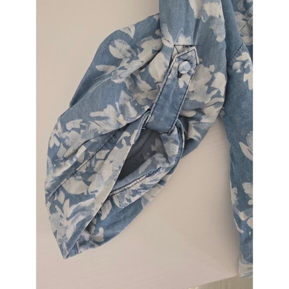 NWOT Torrid Women's Size 1 Denim Bleach Blouse Vneck Button Sleeve NormCore Work - Picture 7 of 8